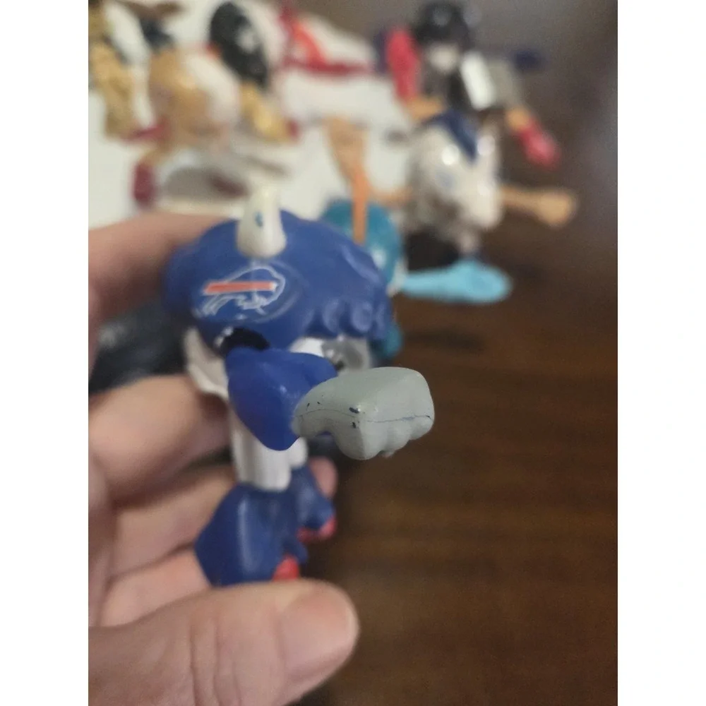 N/A 13 figures